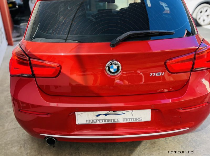 2017 BMW 118i pictures