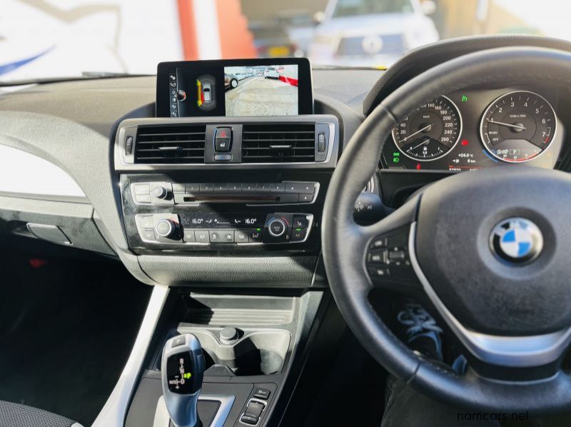 2017 BMW 118i pictures
