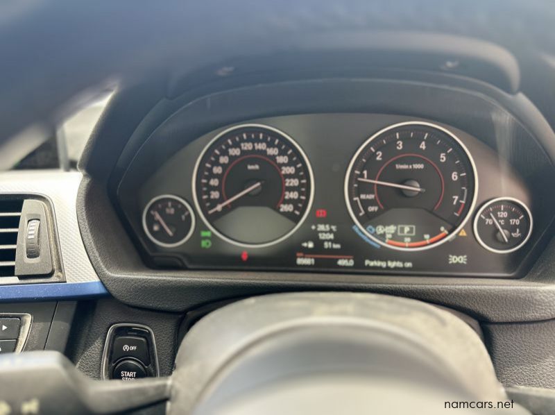 2013 BMW 320i F30 Msport Auto pictures