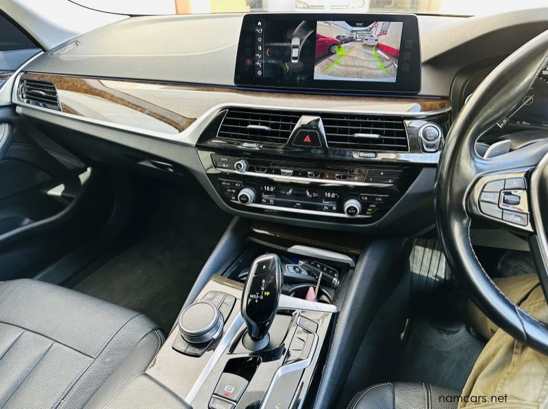 2017 BMW 530i pictures