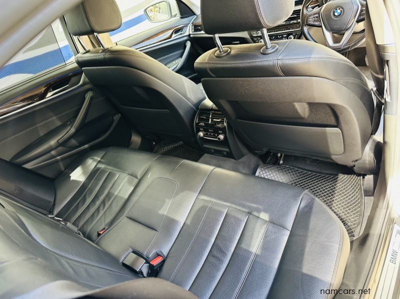 2017 BMW 530i pictures