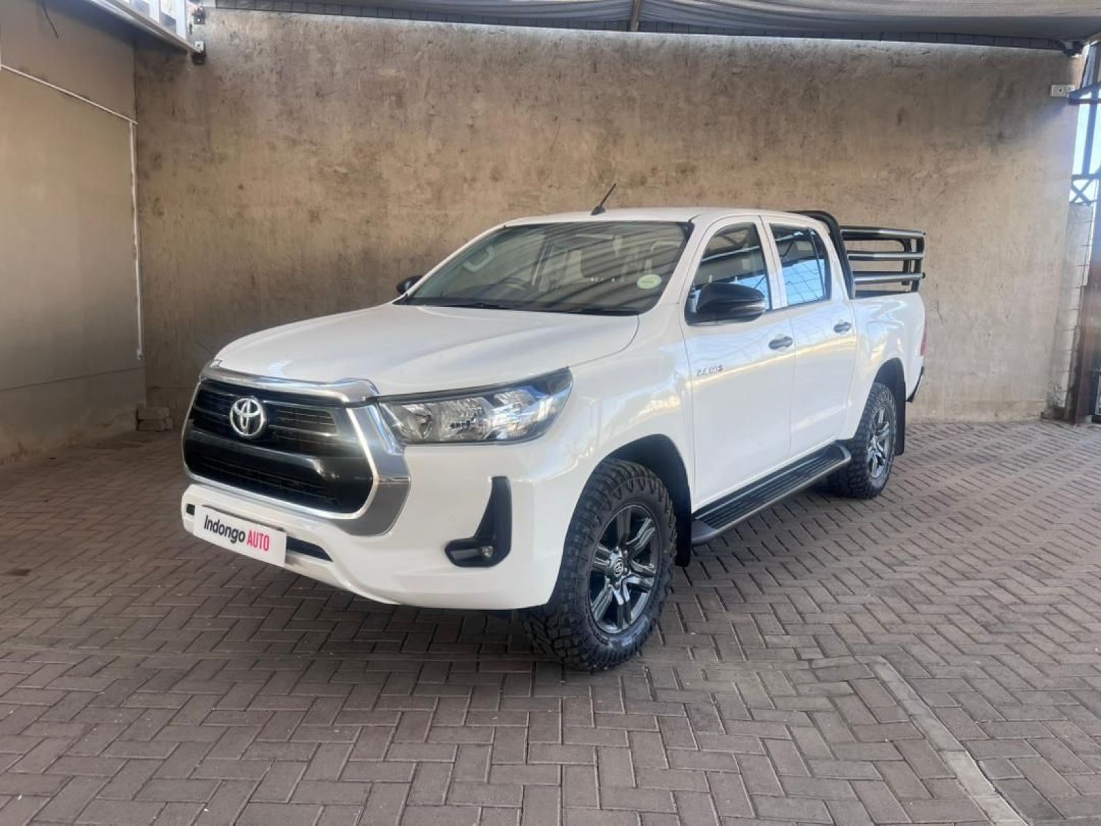2023 Toyota Hilux DC 2.4 4x4 Raider A/t photo