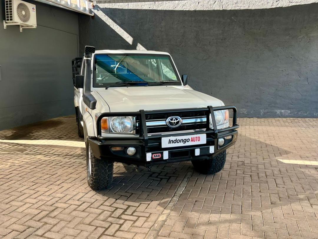 2022 Toyota Land Cruiser 4.2 DC photo