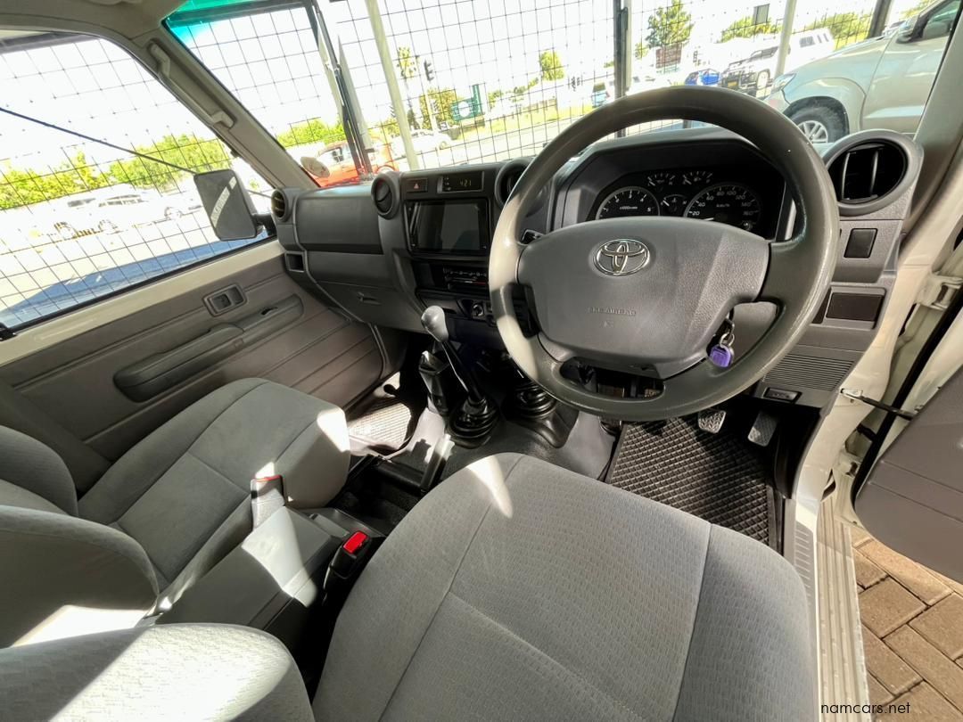 2022 Toyota Land Cruiser 4.2 DC photo