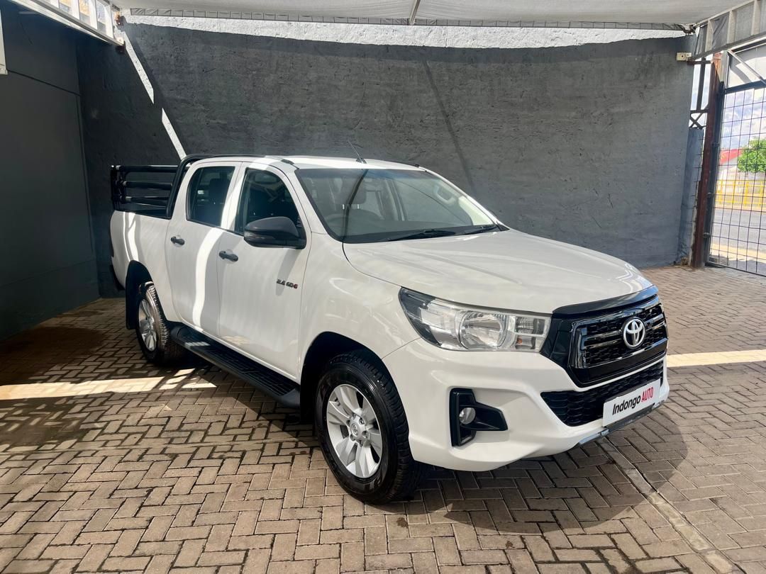 Toyota Hilux 2.4 DC SRX 4x4 in Namibia