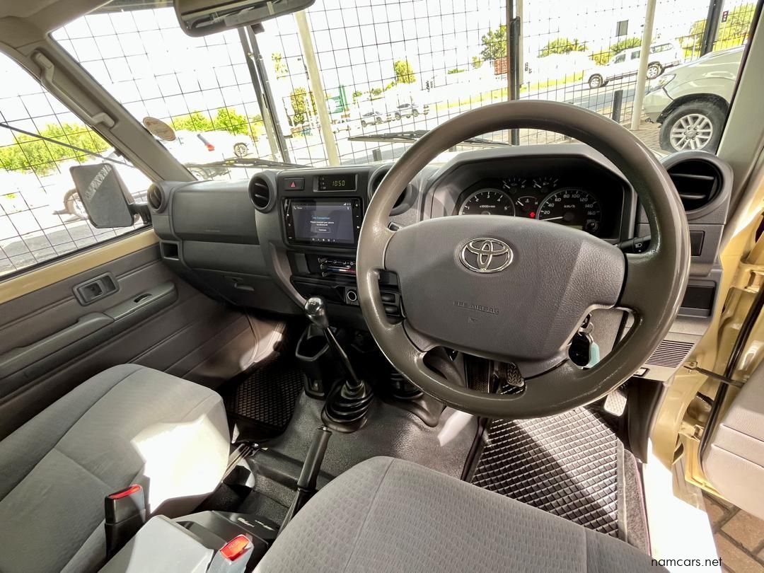 2022 Toyota Land Cruiser 4.2 DC photo