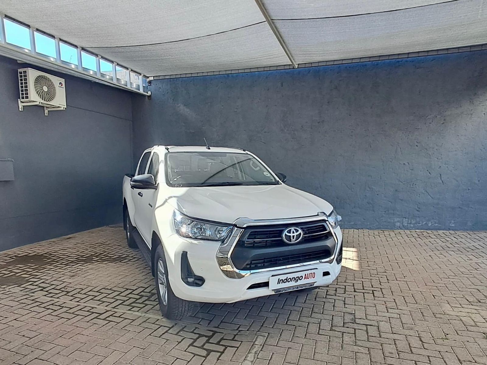 2022 Toyota Hilux 2.4 Gd-6 Raider 4x4 A/T D/C photo