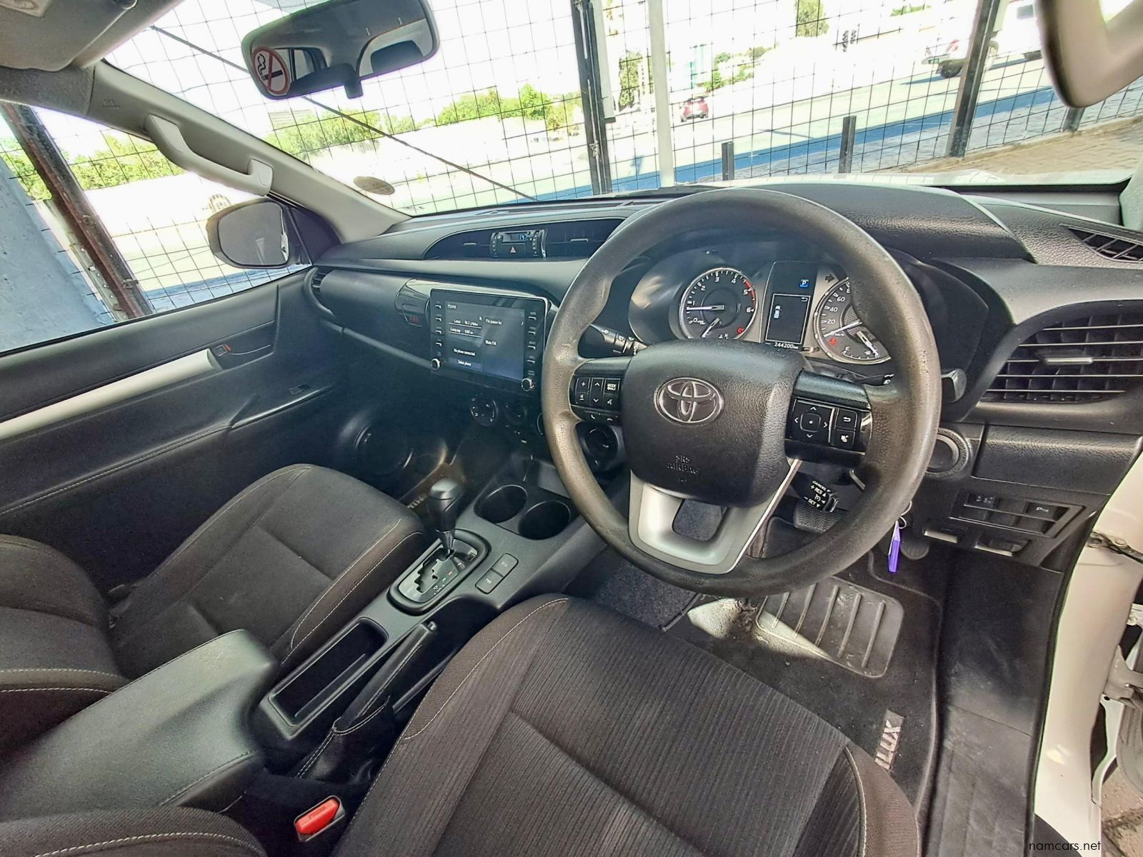 2022 Toyota Hilux 2.4 Gd-6 Raider 4x4 A/T D/C photo