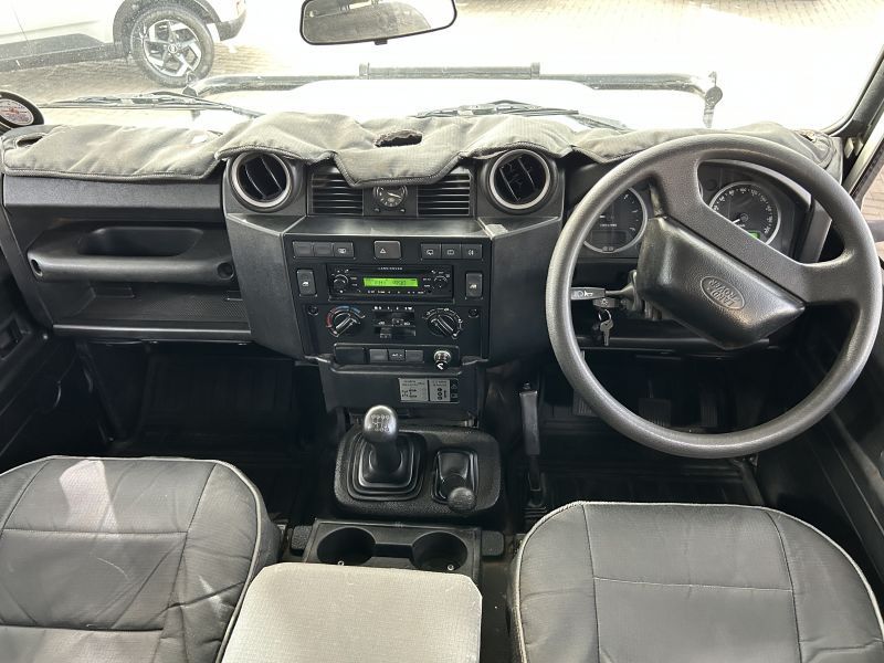 2010 Land Rover Defender Puma 110 photo