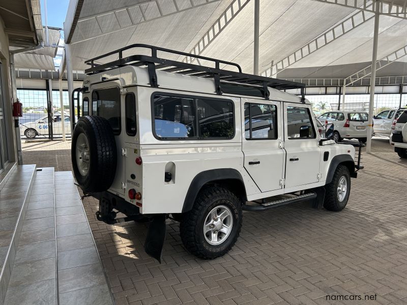 2010 Land Rover Defender Puma 110 photo