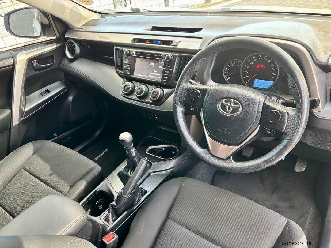 2016 Toyota Rav4 2.0 Gx photo