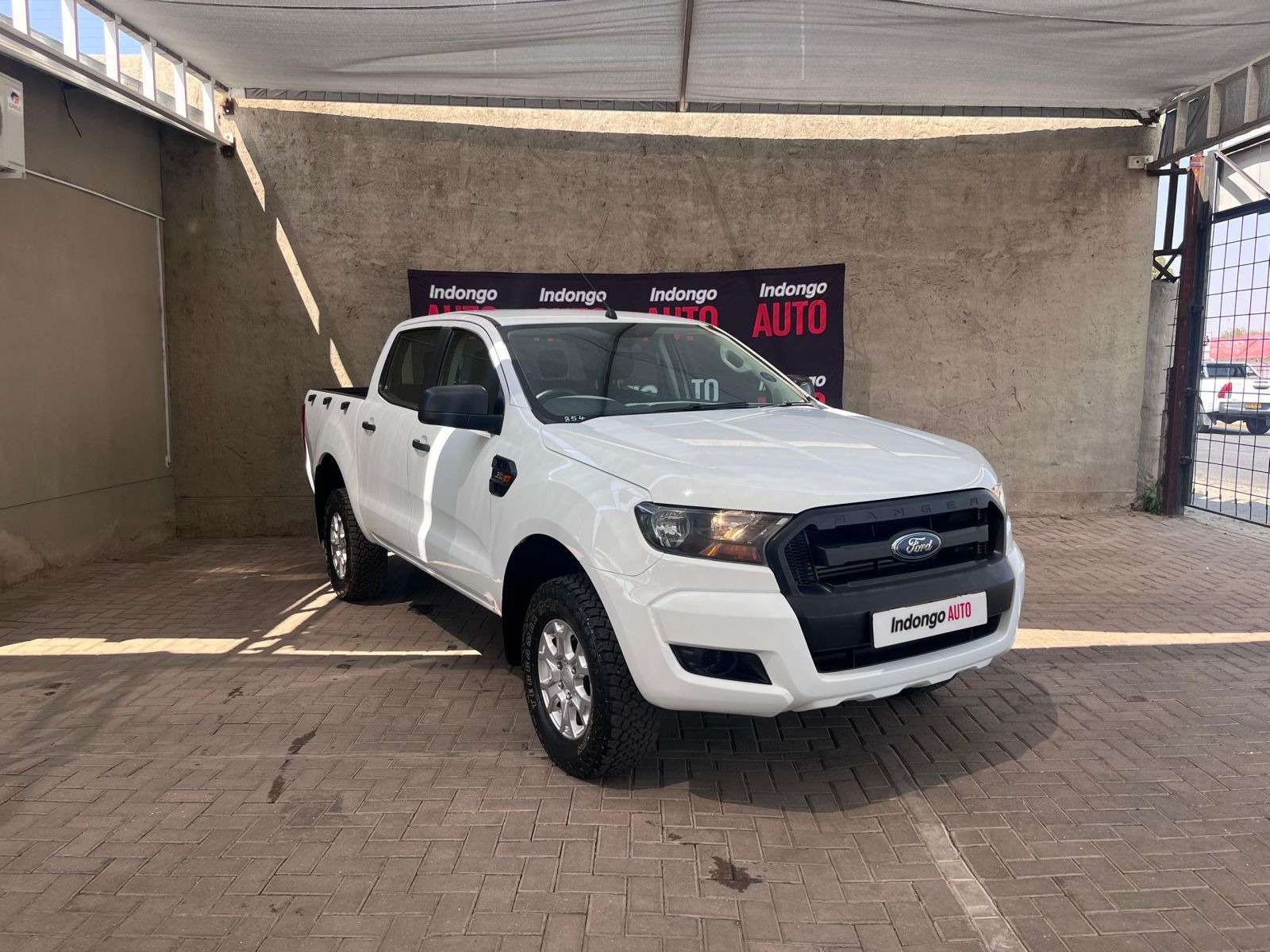 Ford Ranger 2.2 XL 4x4 DC in Namibia
