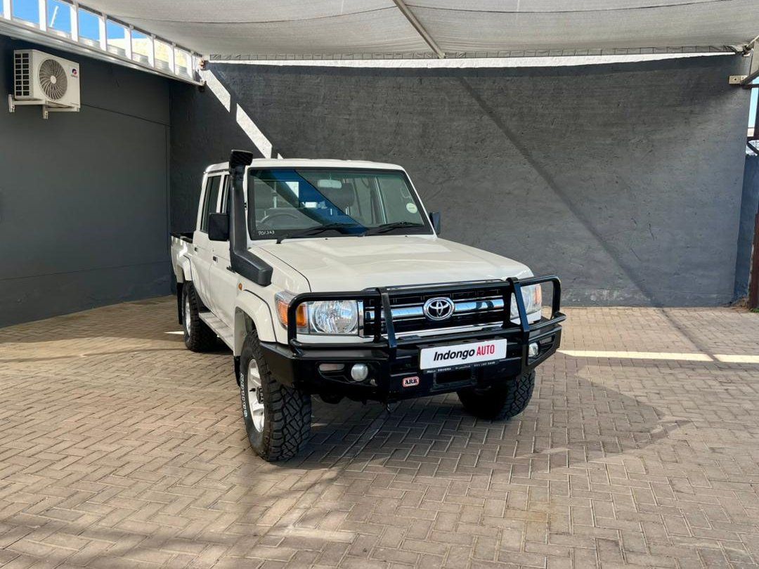2023 Toyota Land Cruiser 4.2 DC photo