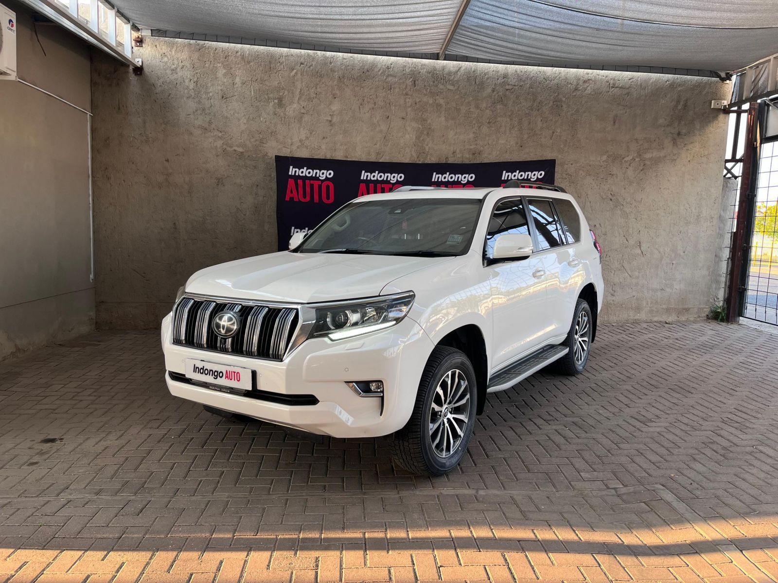 2022 Toyota Prado 2.8D VX-L photo