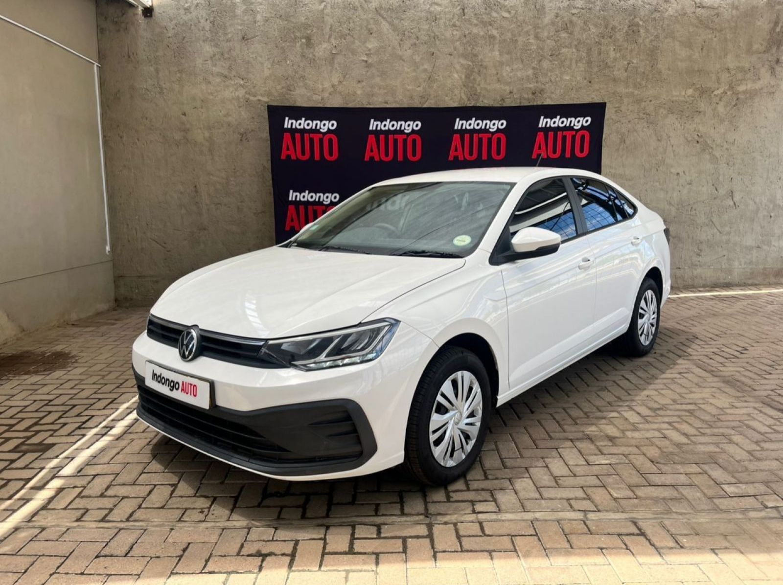 2023 Volkswagen Polo 1.6 Life pictures