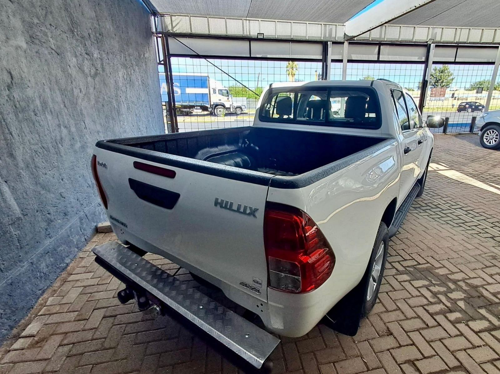 2022 Toyota Hilux 2.4 Gd-6 Raider 4x4 A/T D/C pictures