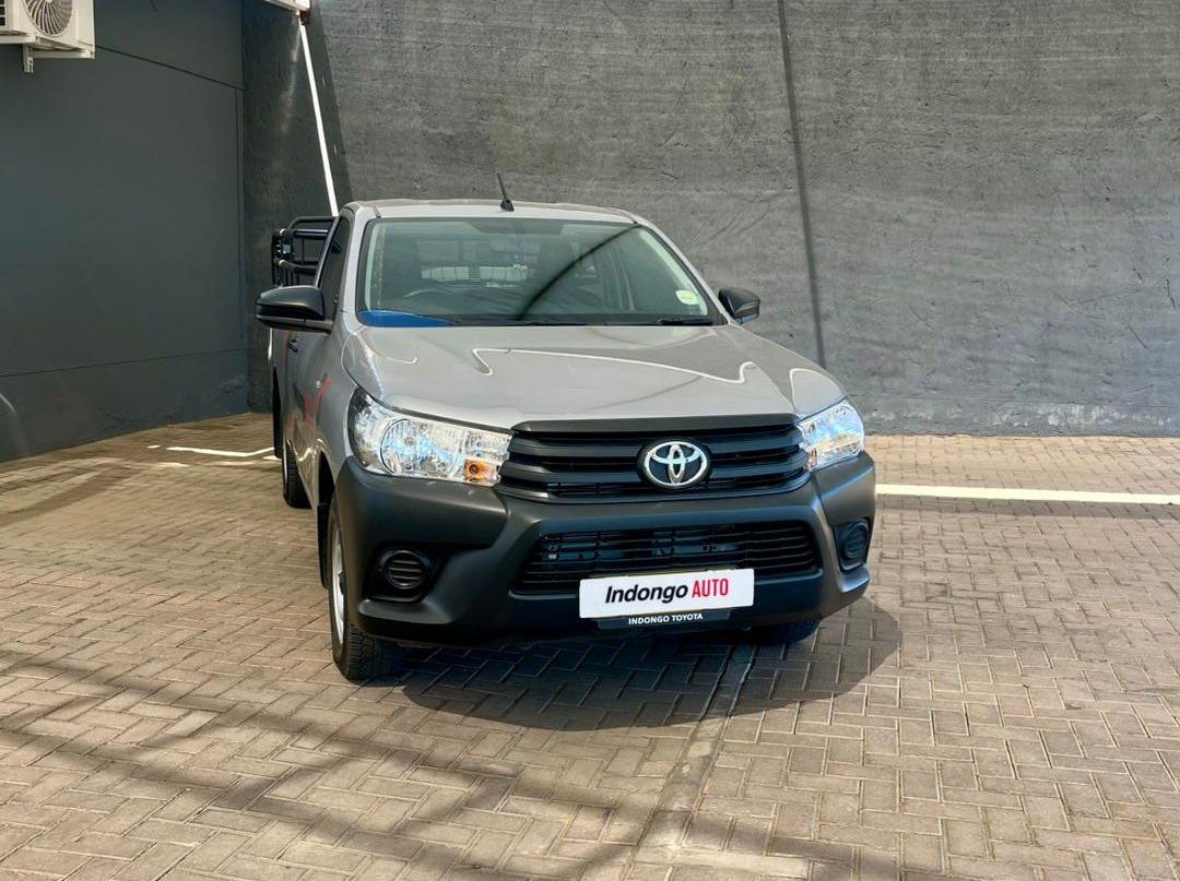 2026 Toyota Hilux 2.4 GD - S AC pictures