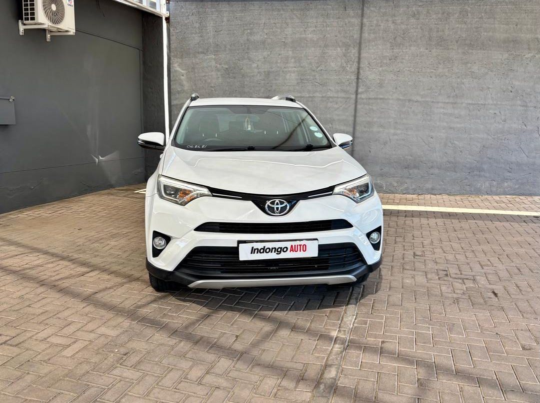 2016 Toyota Rav4 2.0 Gx pictures