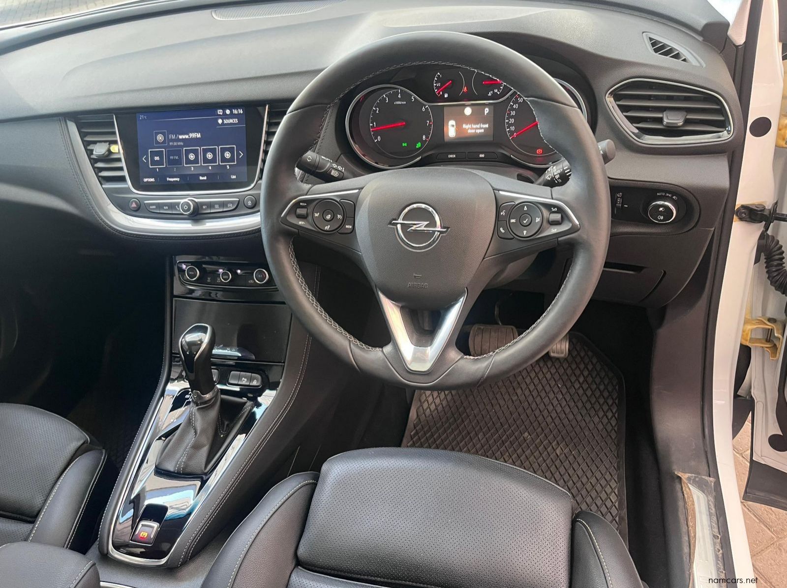 2020 Opel Grandland X 1.6t Elegamce A/T pictures