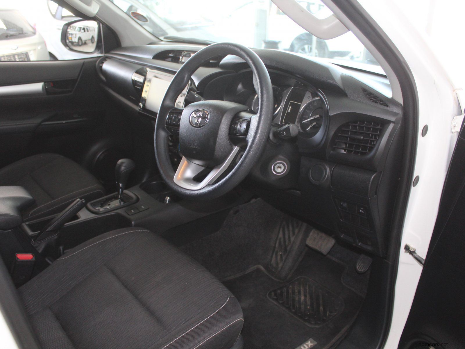 2025 Toyota Hilux 2.4 GD6 photo