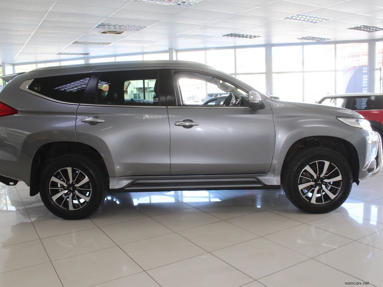 2020 Mitsubishi Pajero Sport photo