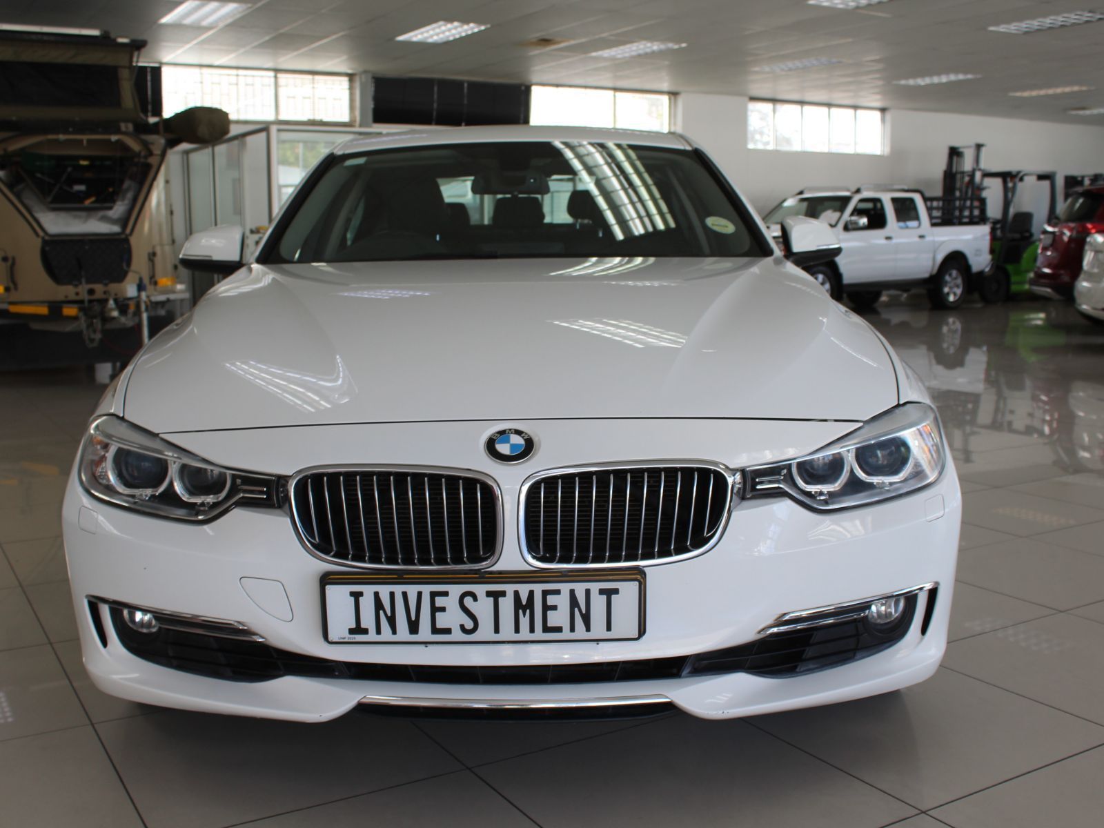 2013 BMW 320i photo