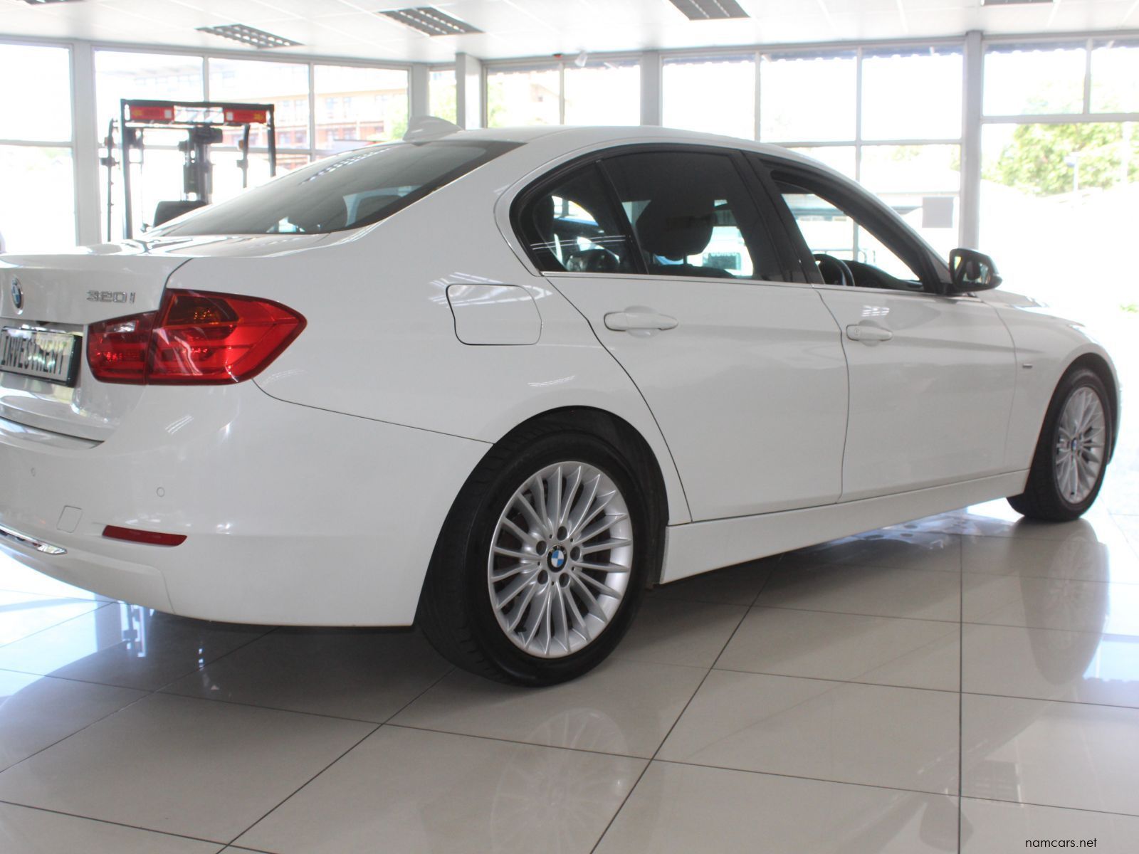 2013 BMW 320i photo