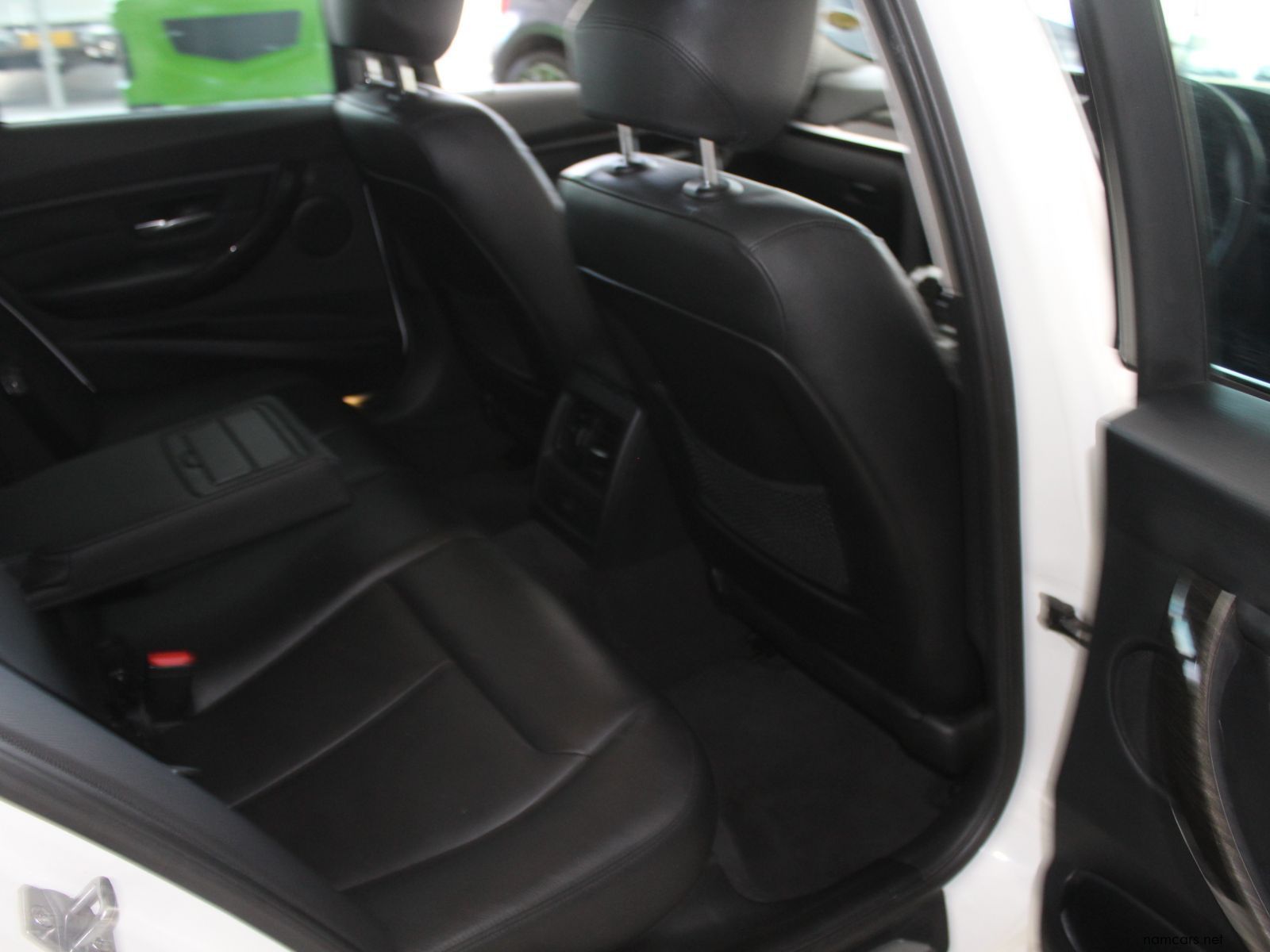 2013 BMW 320i photo