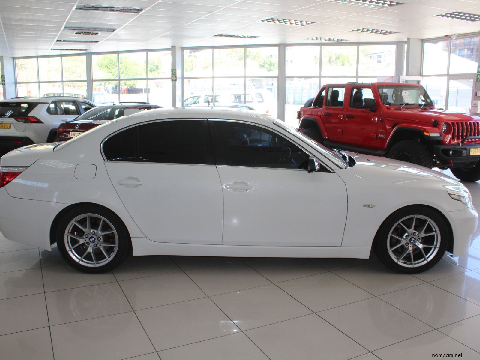 2008 BMW 530i Sedan photo