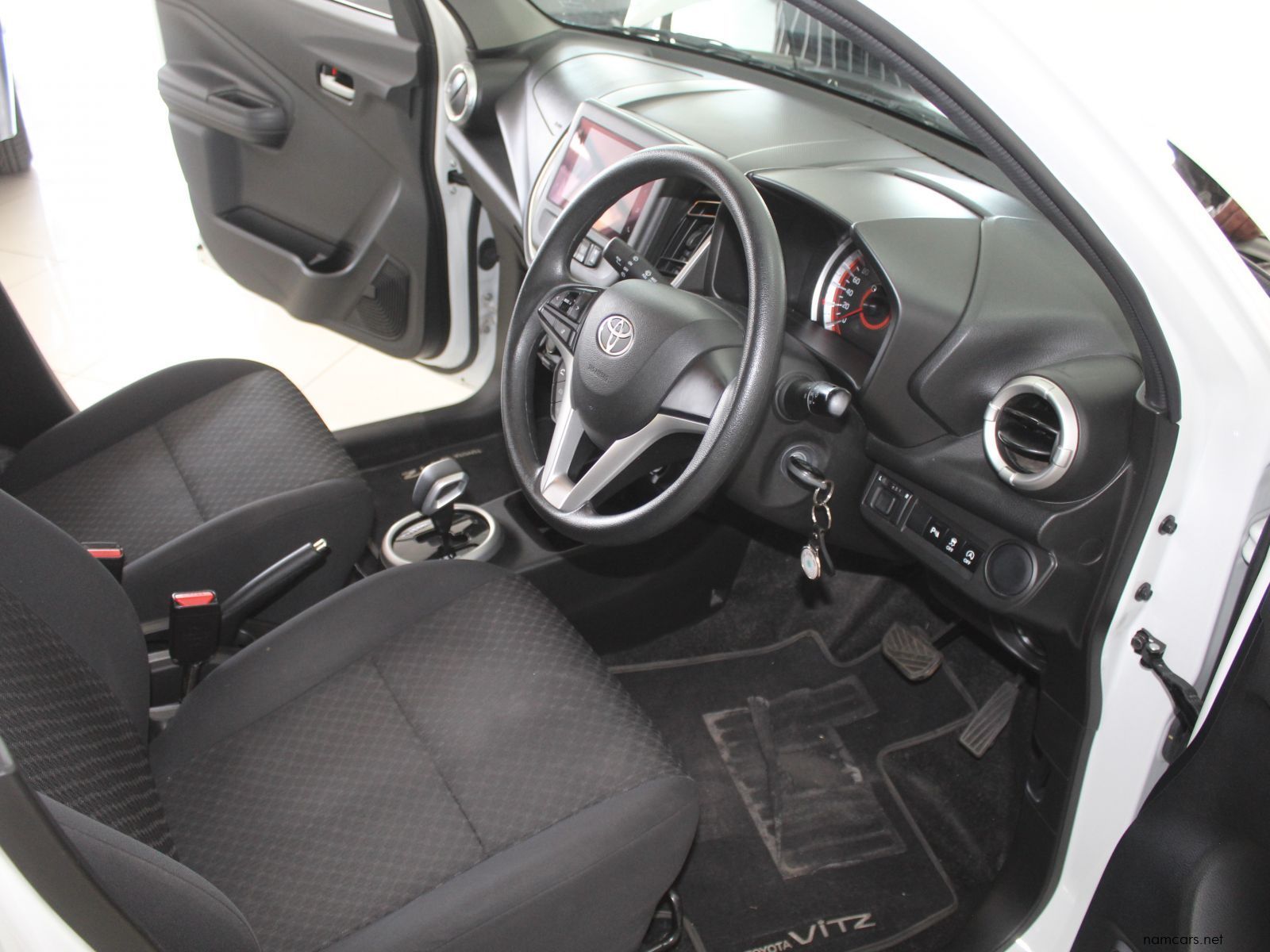 2024 Toyota Vitz 1.0 Auto XR photo