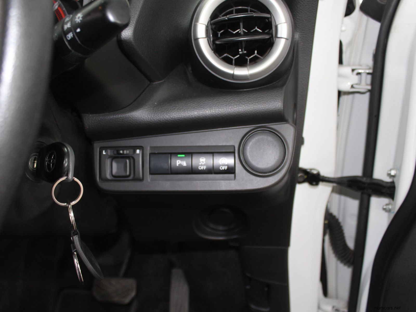 2024 Toyota Vitz 1.0 Auto XR photo