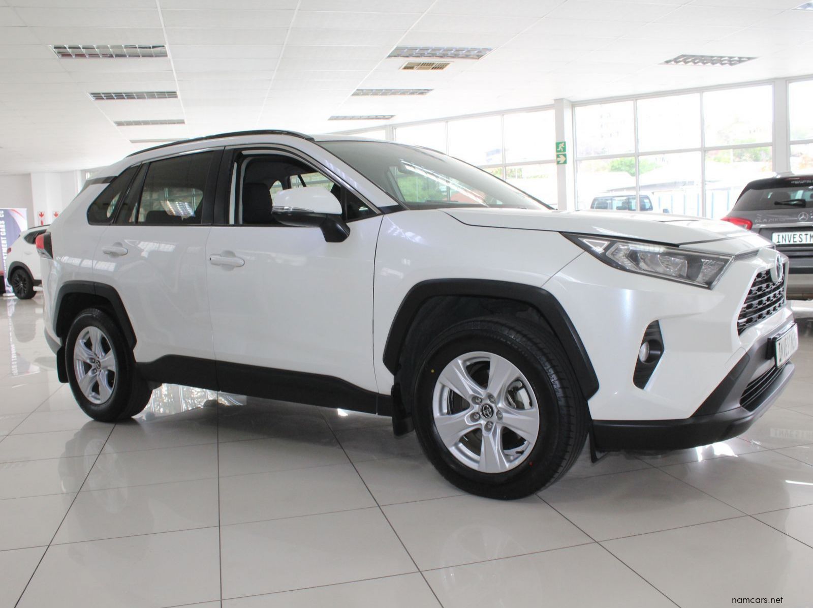 2019 Toyota RAV4 2.0 GX auto pictures