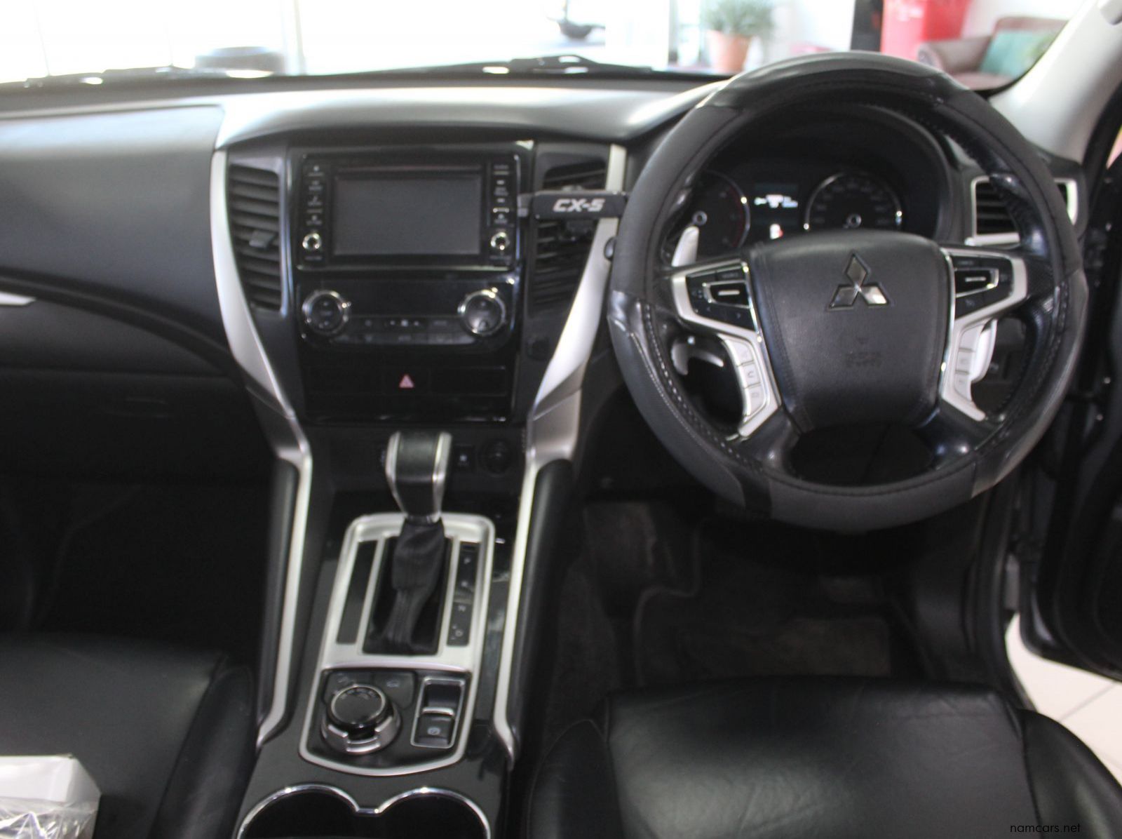 2020 Mitsubishi Pajero Sport pictures