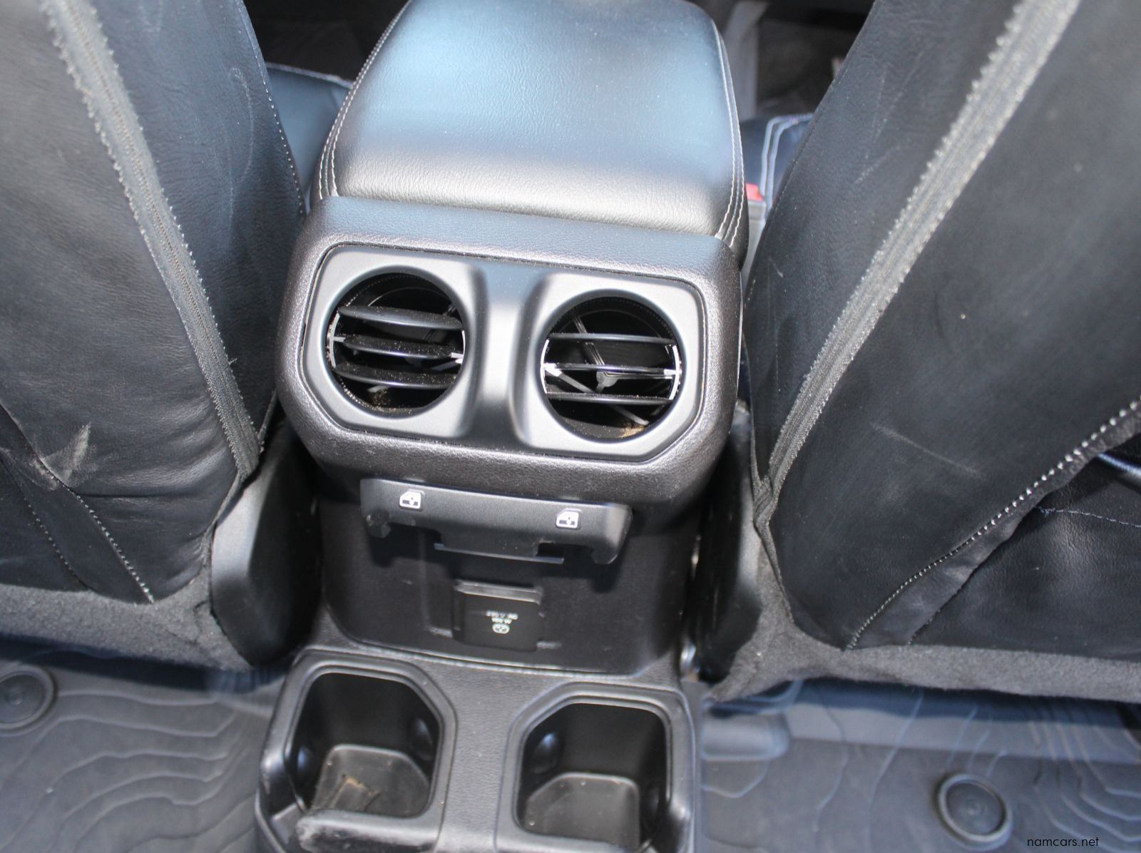 2020 Jeep Wrangler Sahara 3.6 V6 8 speed JL pictures