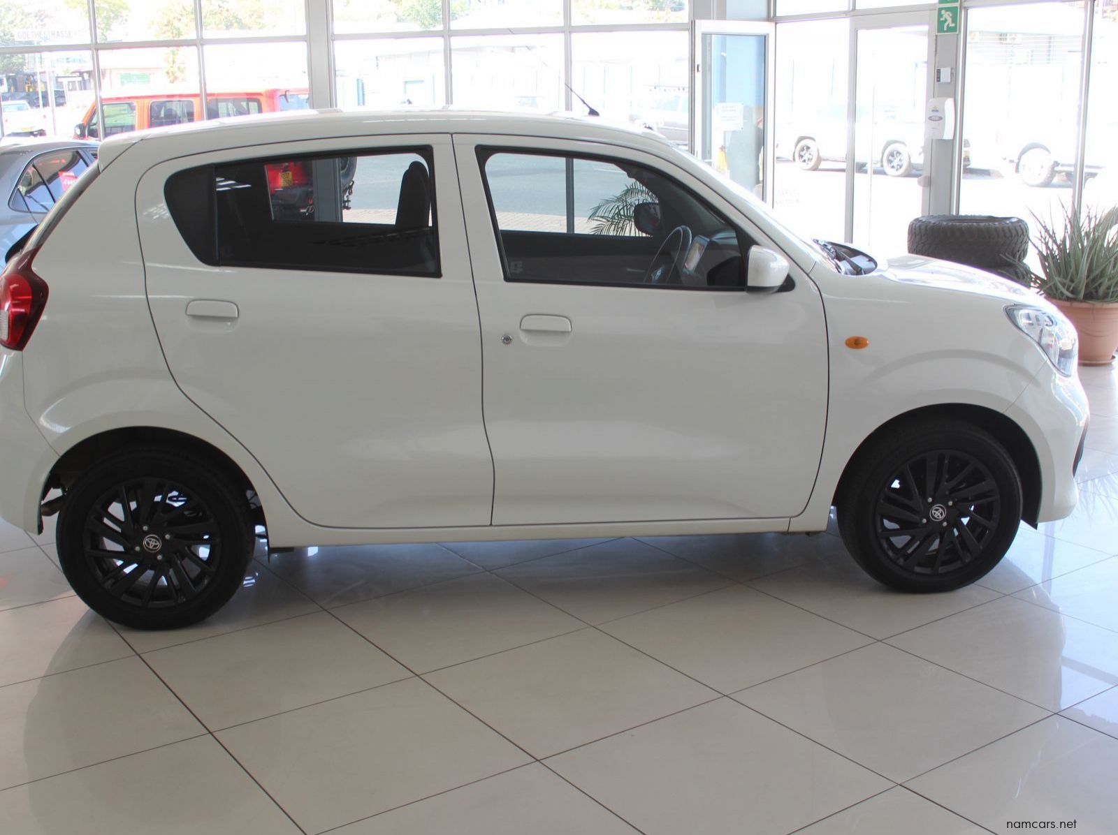 2024 Toyota Vitz 1.0 Auto XR pictures