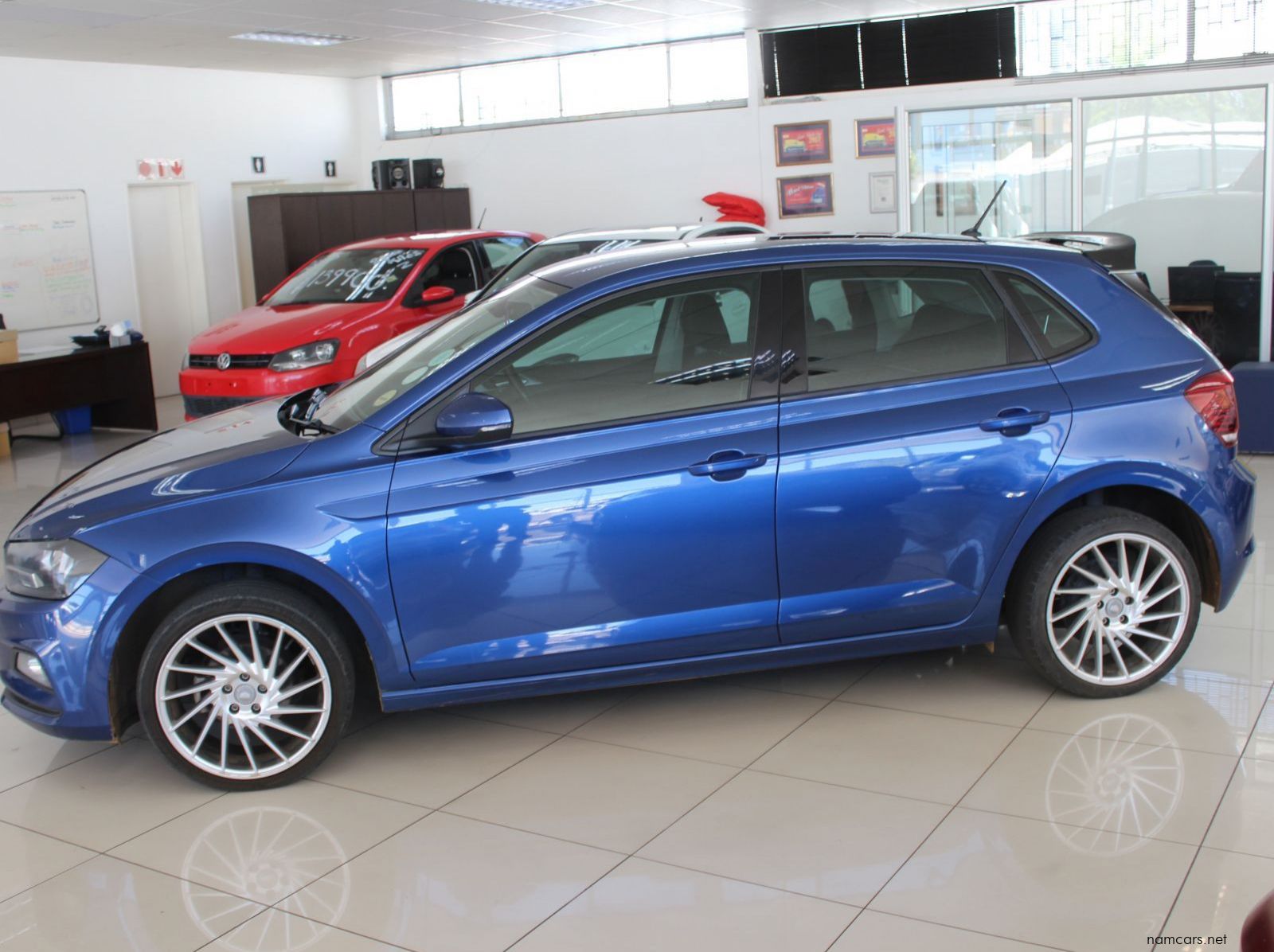 2019 Volkswagen Polo TSI 1.0 Comfortline Manual pictures