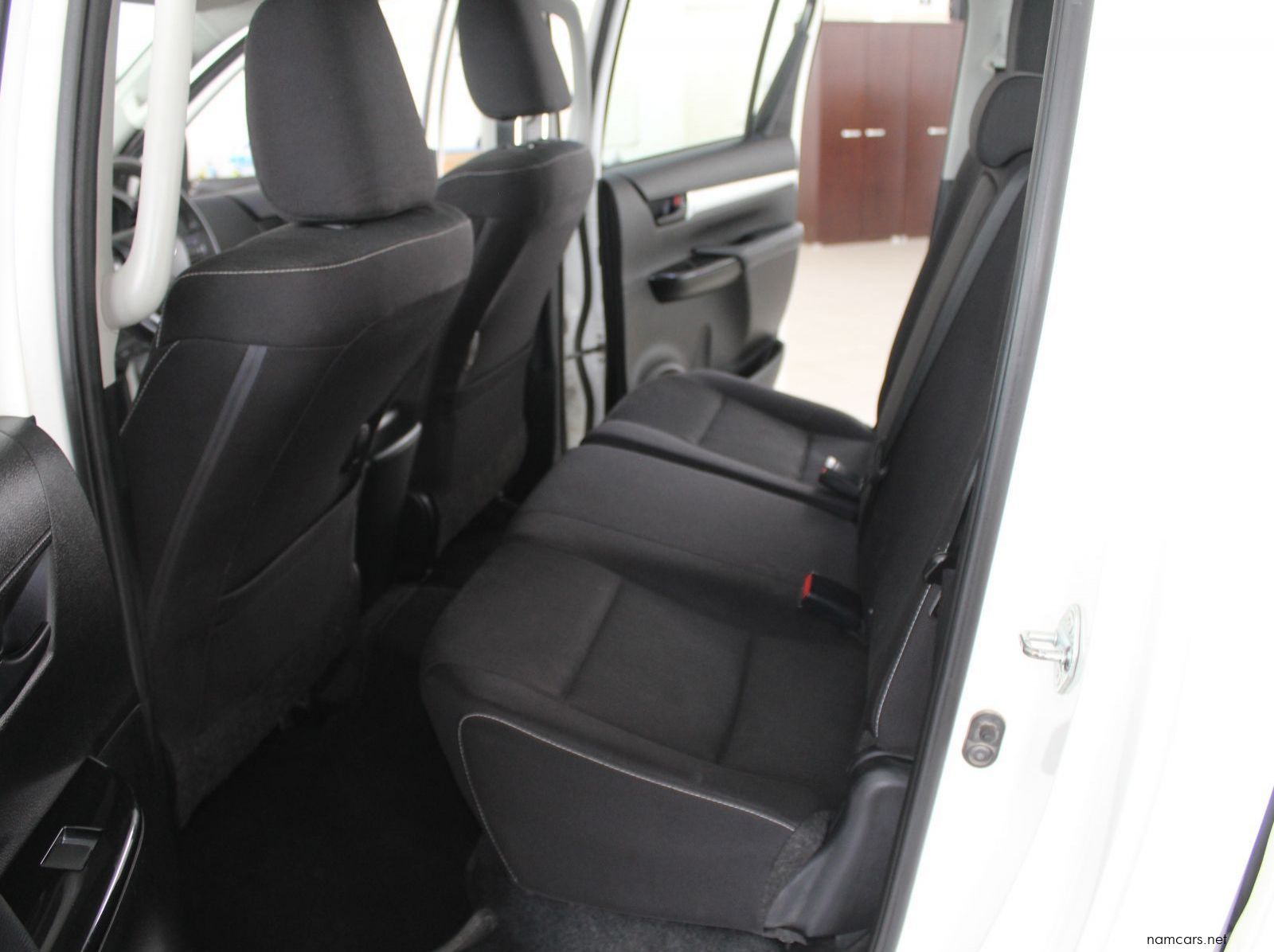 2024 Toyota Hilux 2.4 GD6 SRX 4x4 Auto D cab pictures