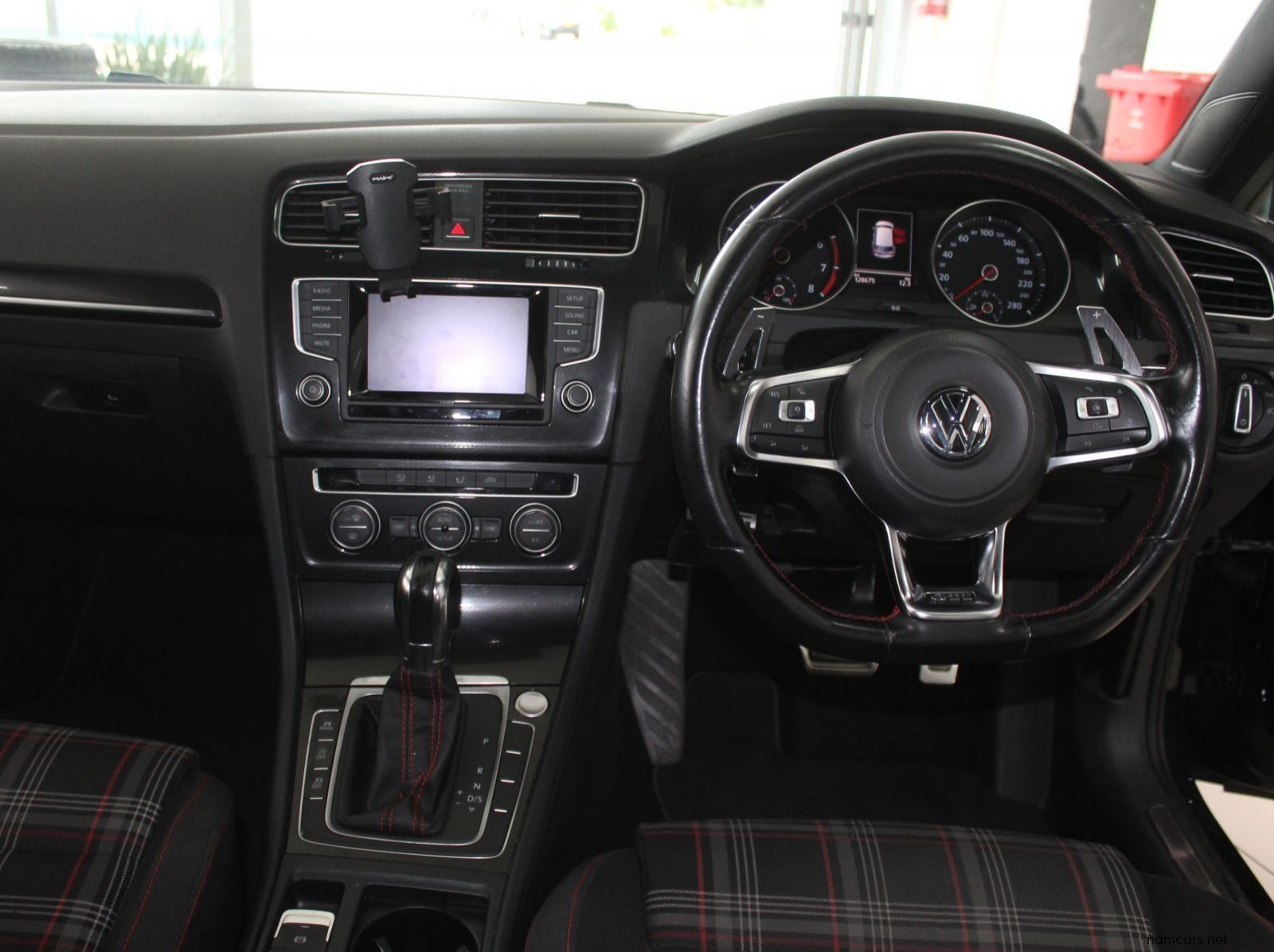 2014 Volkswagen Golf 7 GTI pictures