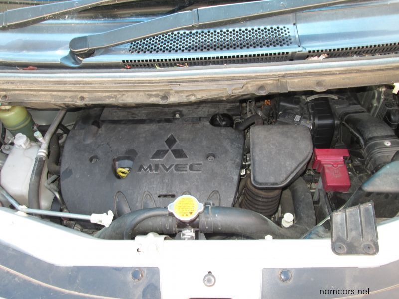 2008 Mitsubishi DELICA photo