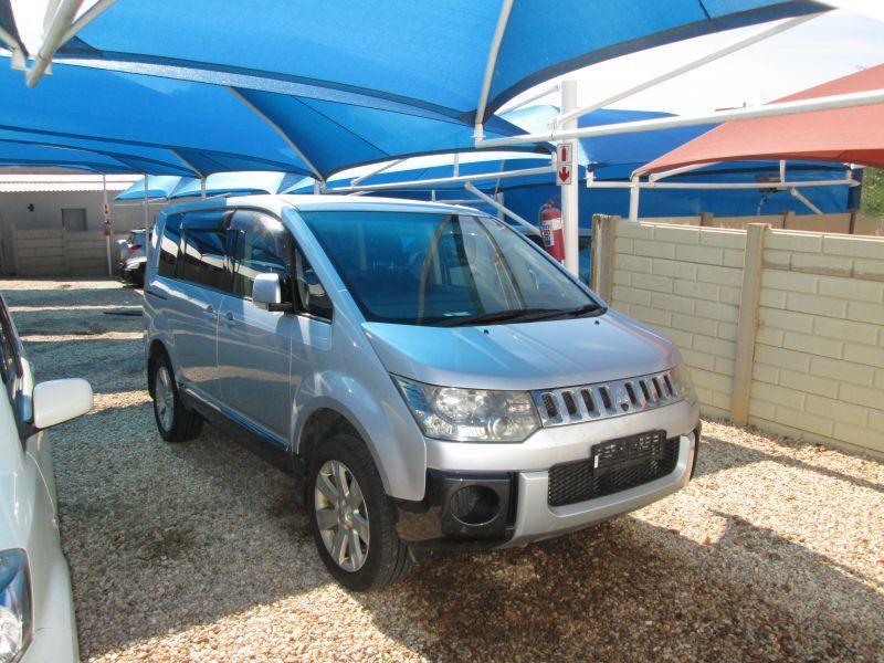 2008 Mitsubishi DELICA photo