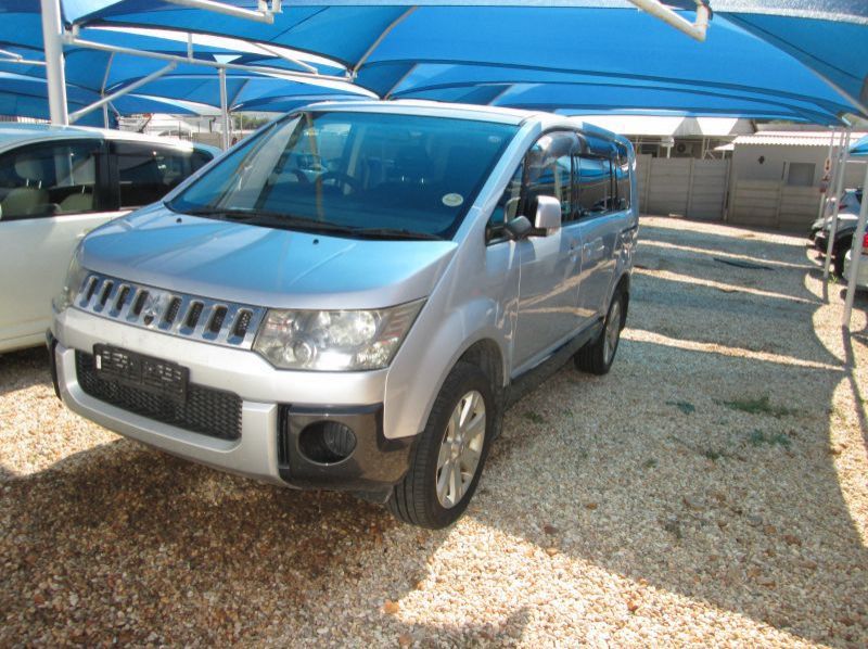 2008 Mitsubishi DELICA pictures