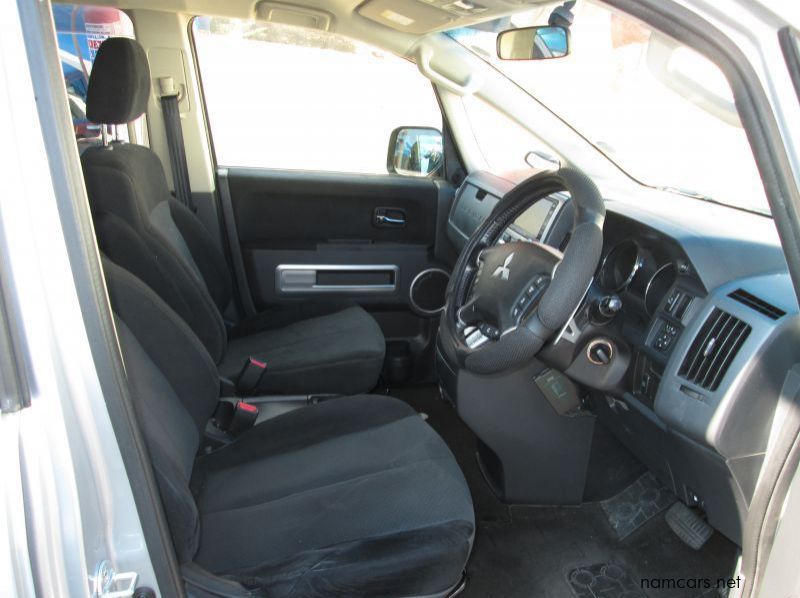 2008 Mitsubishi DELICA pictures