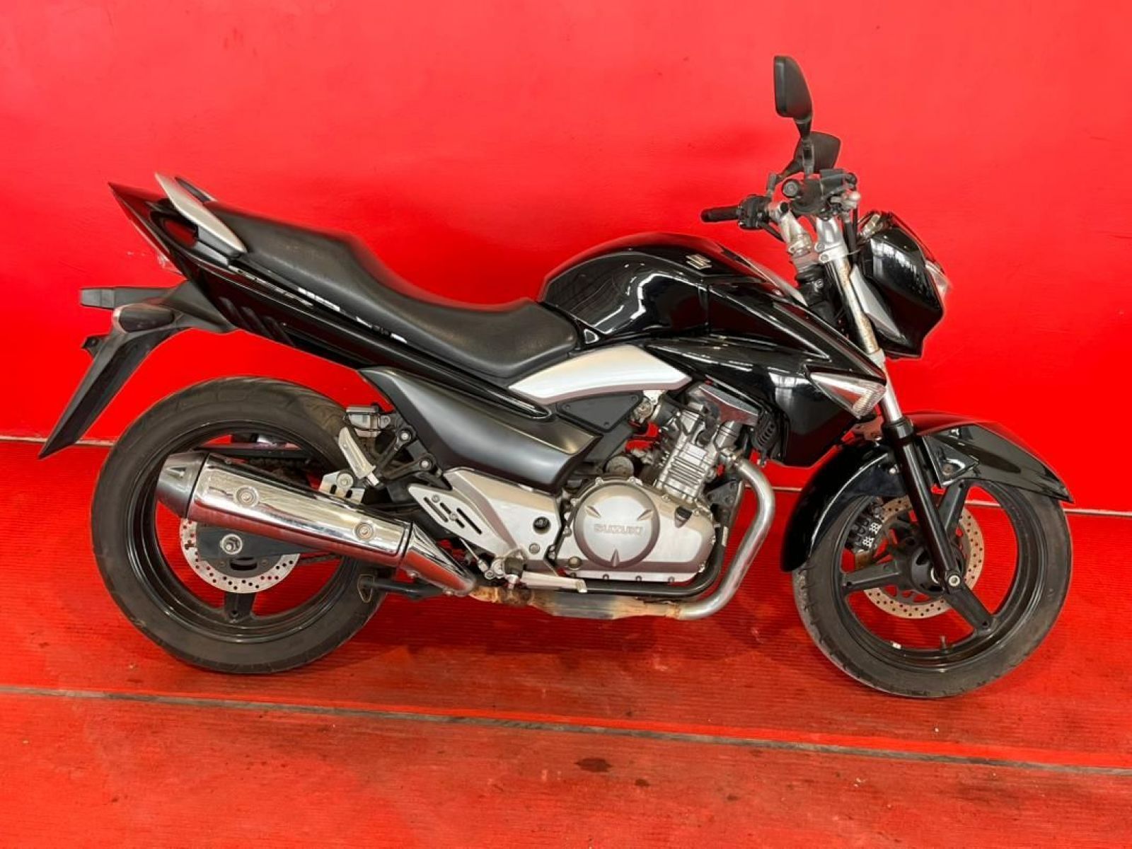 gsr250 GSR250（LC6GJ55D00）低走行！きれい！S0510231 GSR250（GJ55D