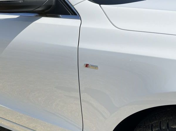 2013 Audi Q5 S-line Quattro pictures