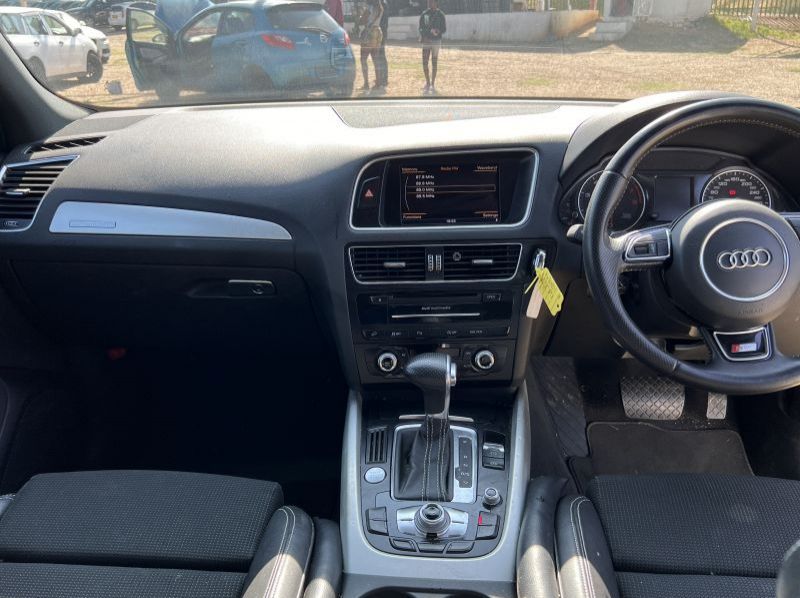 2013 Audi Q5 S-line Quattro pictures