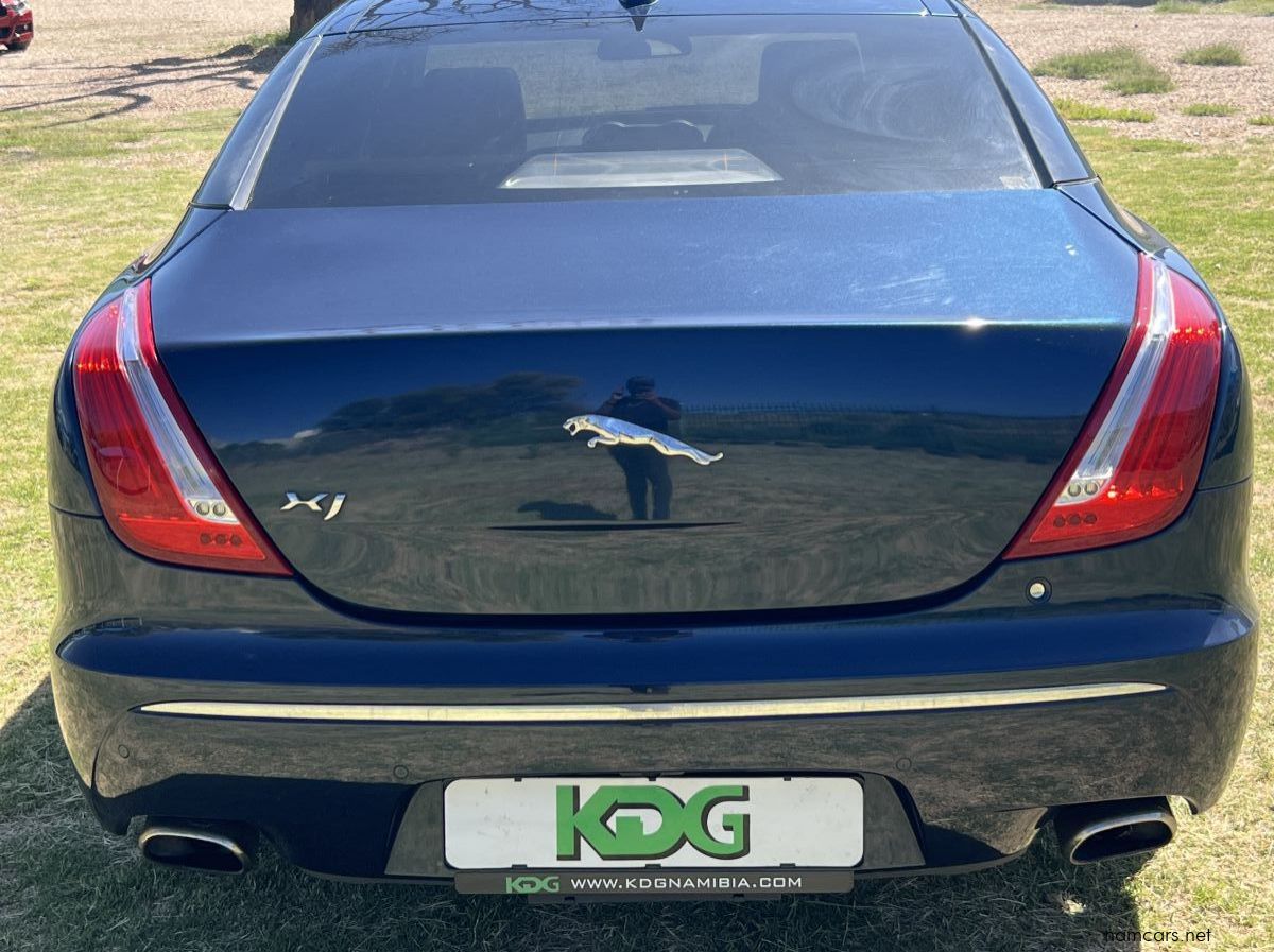 2013 Jaguar XJ pictures