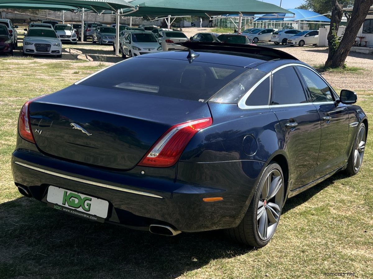 2013 Jaguar XJ pictures