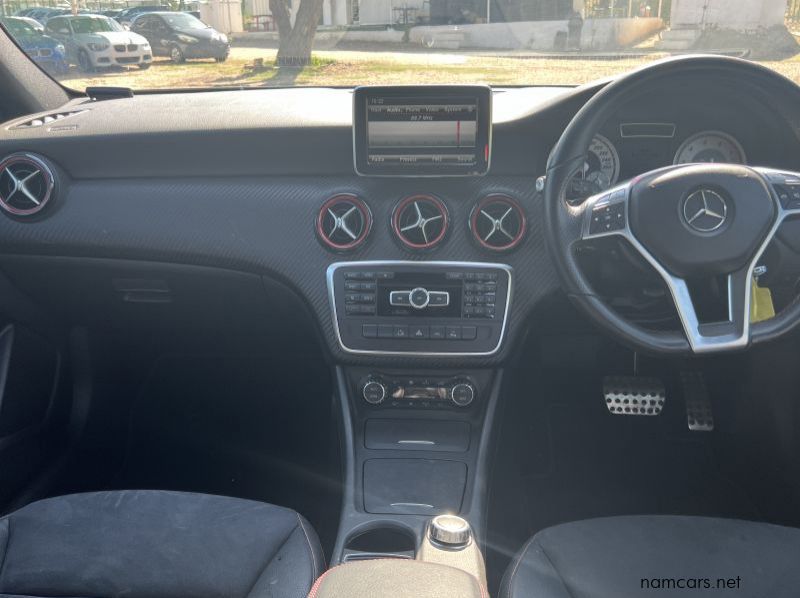 2013 Mercedes-Benz A250 Sports pictures