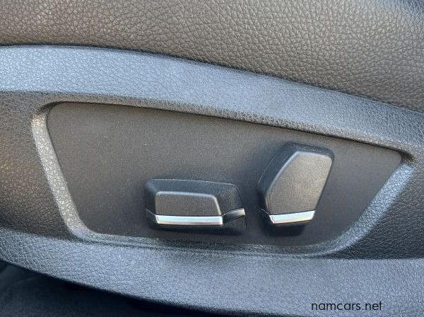 2011 BMW 523i pictures