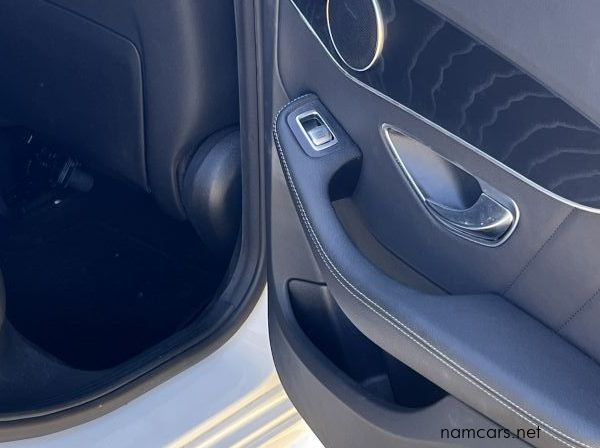 2017 Mercedes-Benz C220d pictures